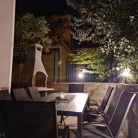 House Pine Tree Holiday home Lokva Rogoznica